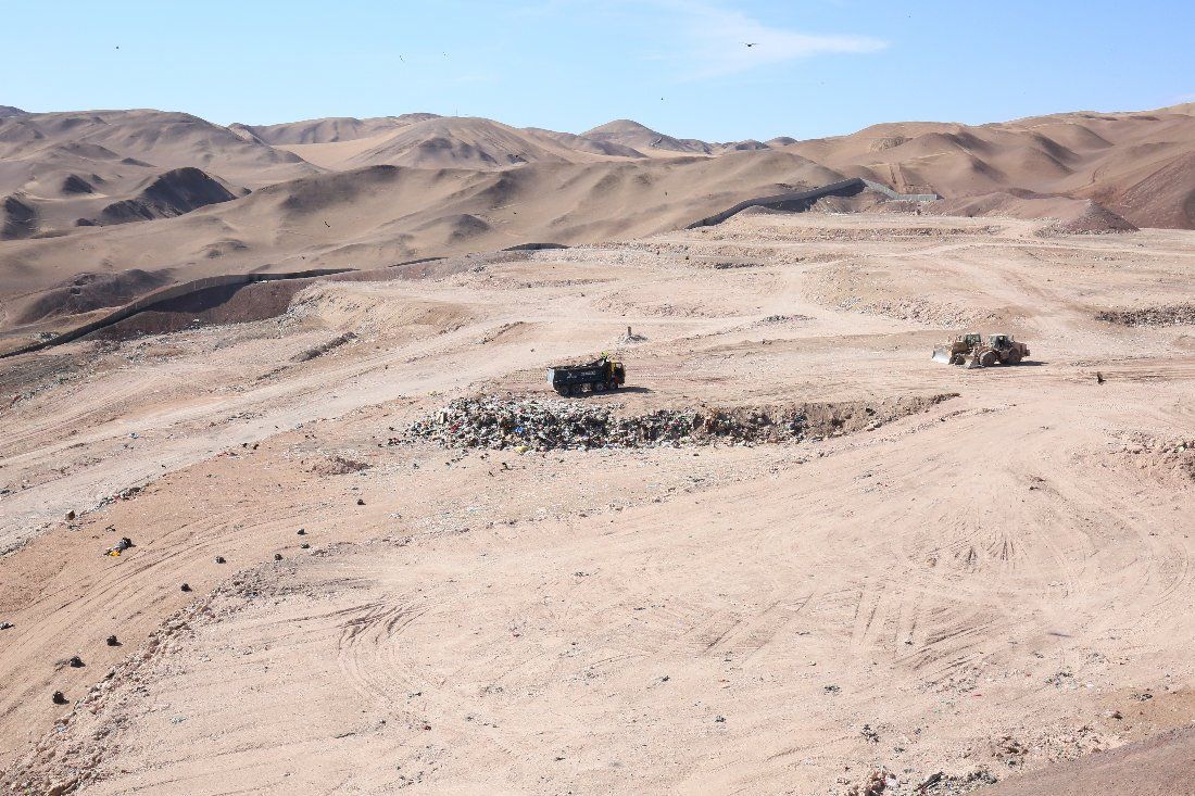 1TA realiza diligencia al interior del Relleno Sanitario El Boro en la comuna de Alto Hospicio