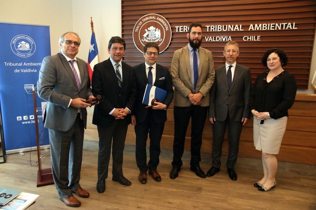 Presidente del Primer Tribunal Ambiental participa en foro de análisis y desafíos de la justicia Ambiental en Chile.