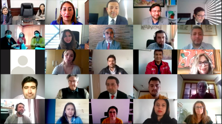 Primer Tribunal Ambiental comparte experiencias con funcionarios de servicios públicos con competencia ambiental