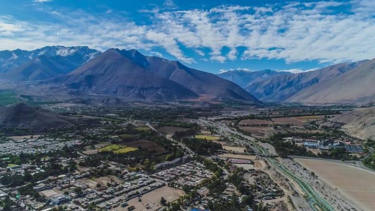Vecinos de El Molle buscan revertir aprobación del proyecto minero Arqueros