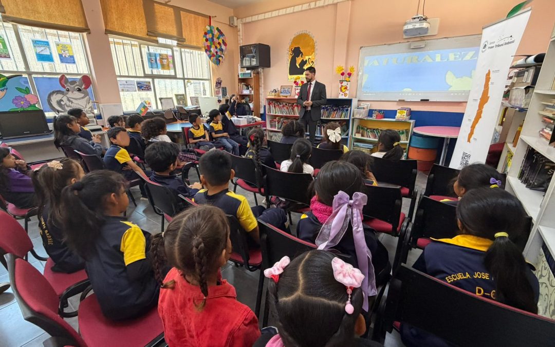 Estudiantes de la Escuela José Papic Radnic recibieron material educativo ambiental