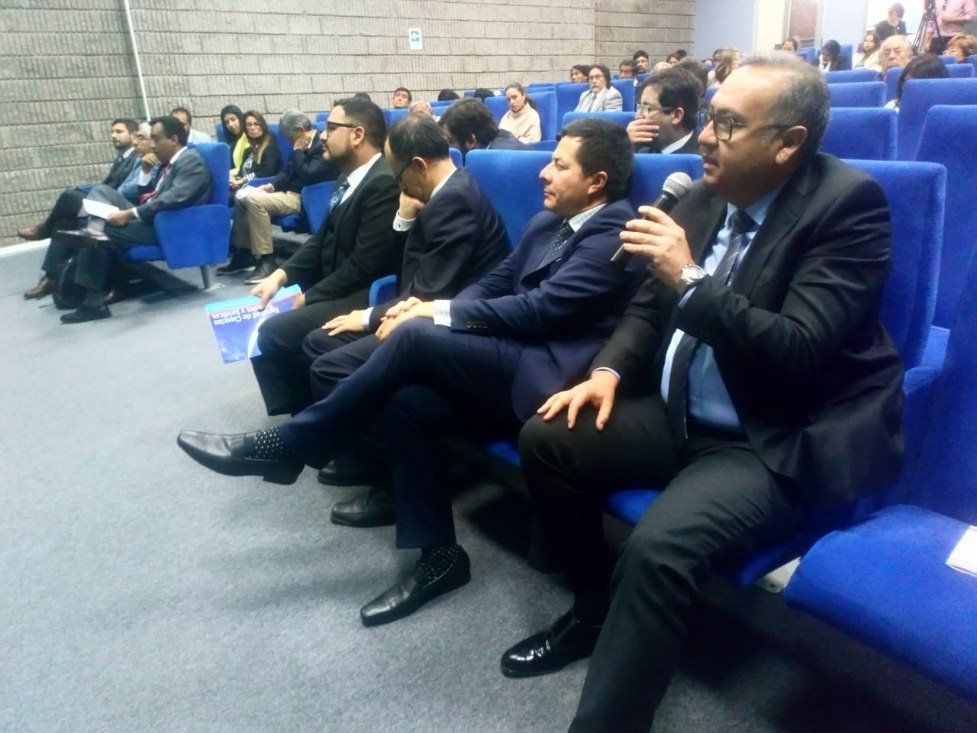 Ministro Mauricio Oviedo Expone en Seminario Arica