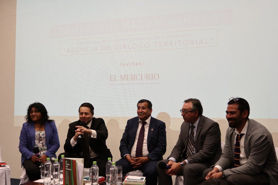 Ministros participan en foro de Agencia de Diálogo Territorial 